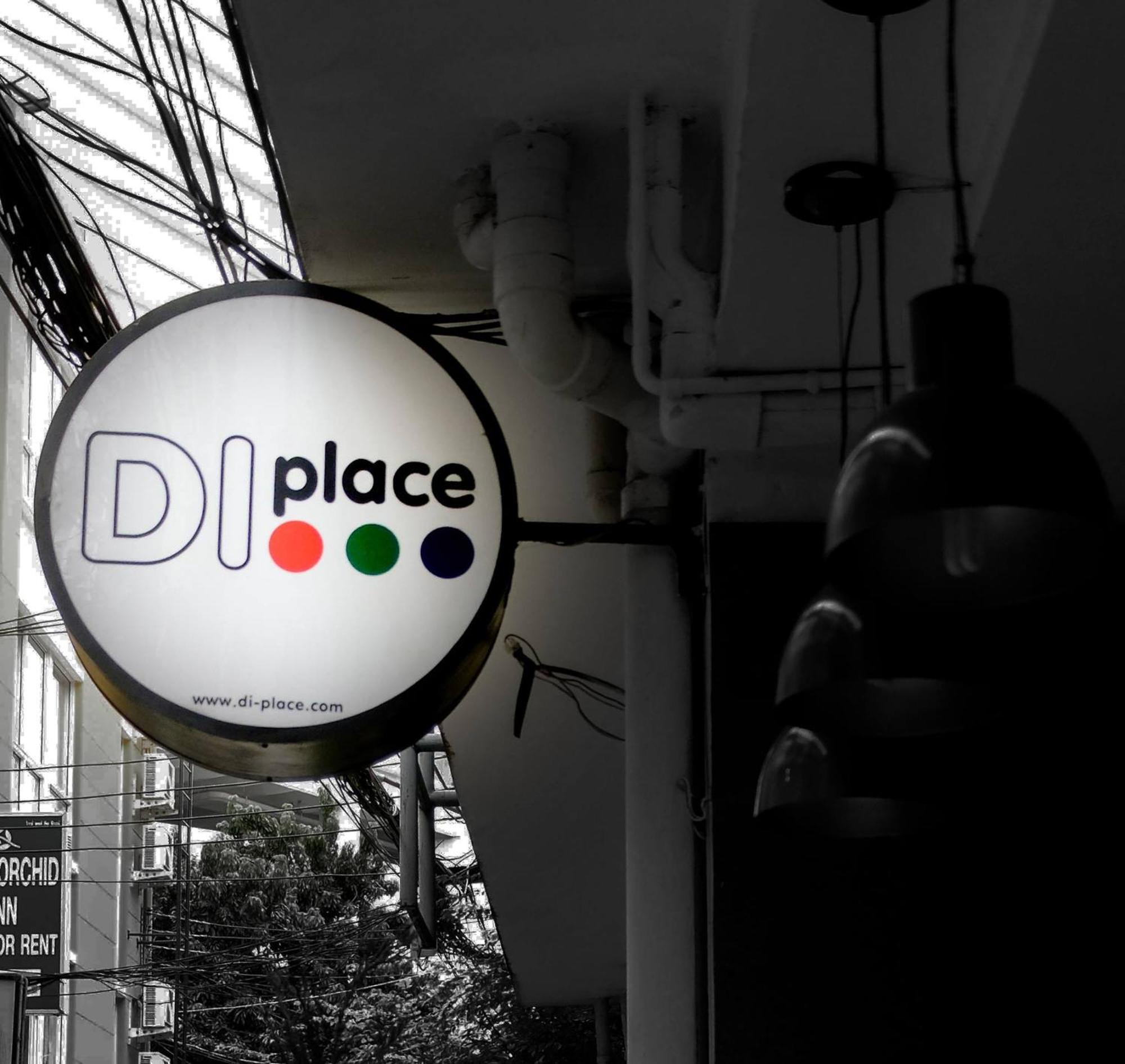 Di Place Bangkok Exterior photo