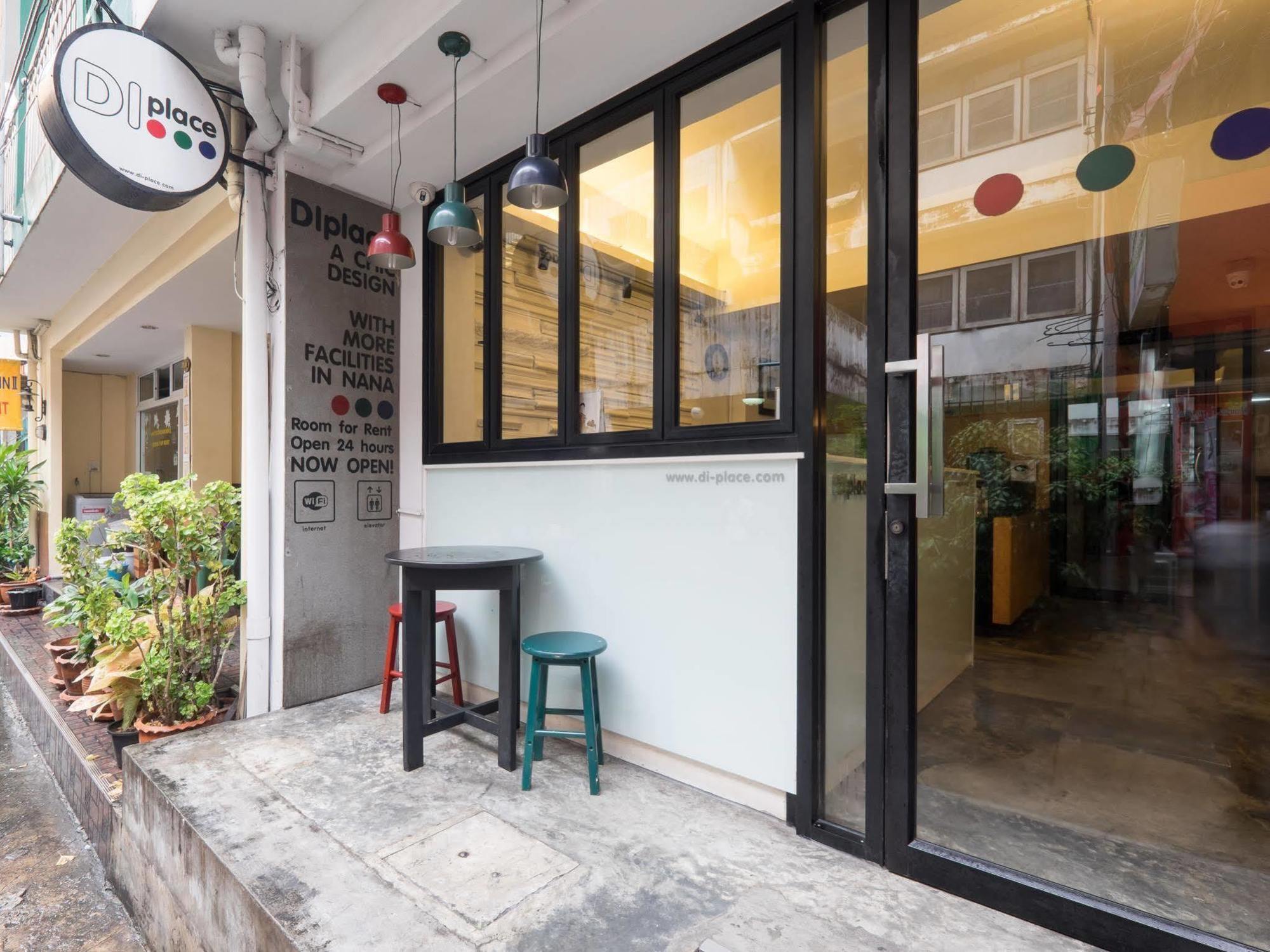 Di Place Bangkok Exterior photo