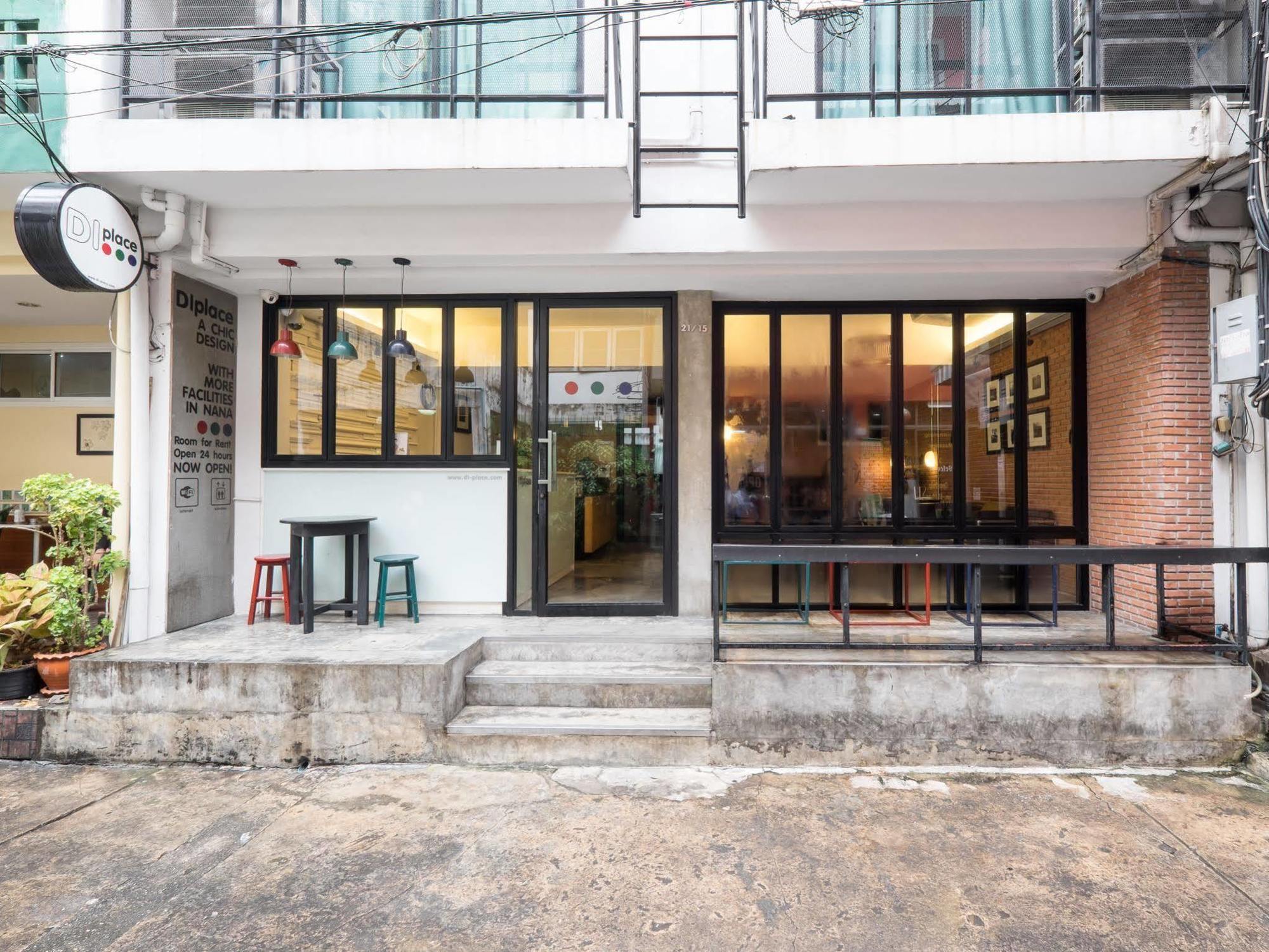 Di Place Bangkok Exterior photo